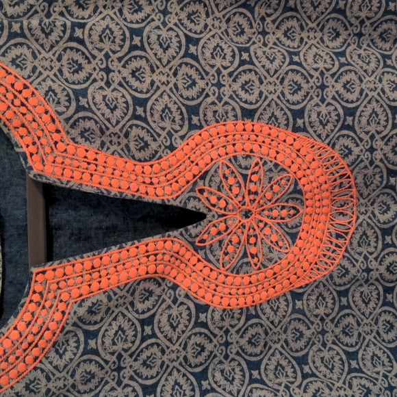 Vineyard Vines Dress - Picture 2 of 4